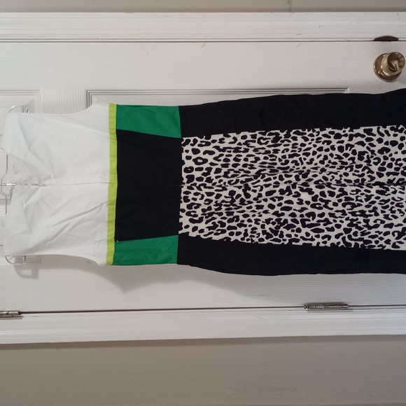 Dress By Calvin Klein - Picture 5 of 9